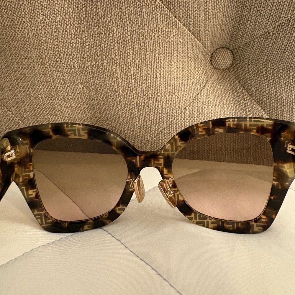Fendi Designer Tortoise Shell Sunglasses